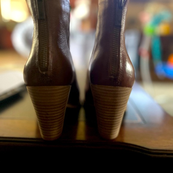 Lucky brand Adalan brown leather high heels bootie ankle boot size 9 - Picture 5 of 6